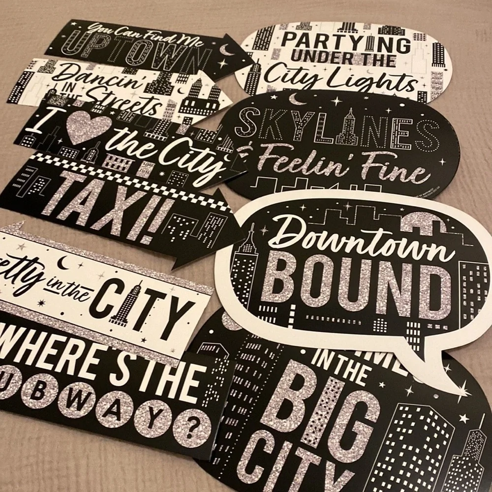 Big Dot of Happiness Funny New York. Photo Booth Props Kit 10pcs . Set 2 pieces